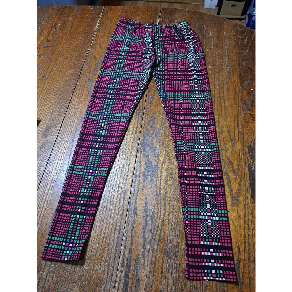 New One Size 4-12 Eevee Red Green Black Christmas Casual Leggings Pants NWT